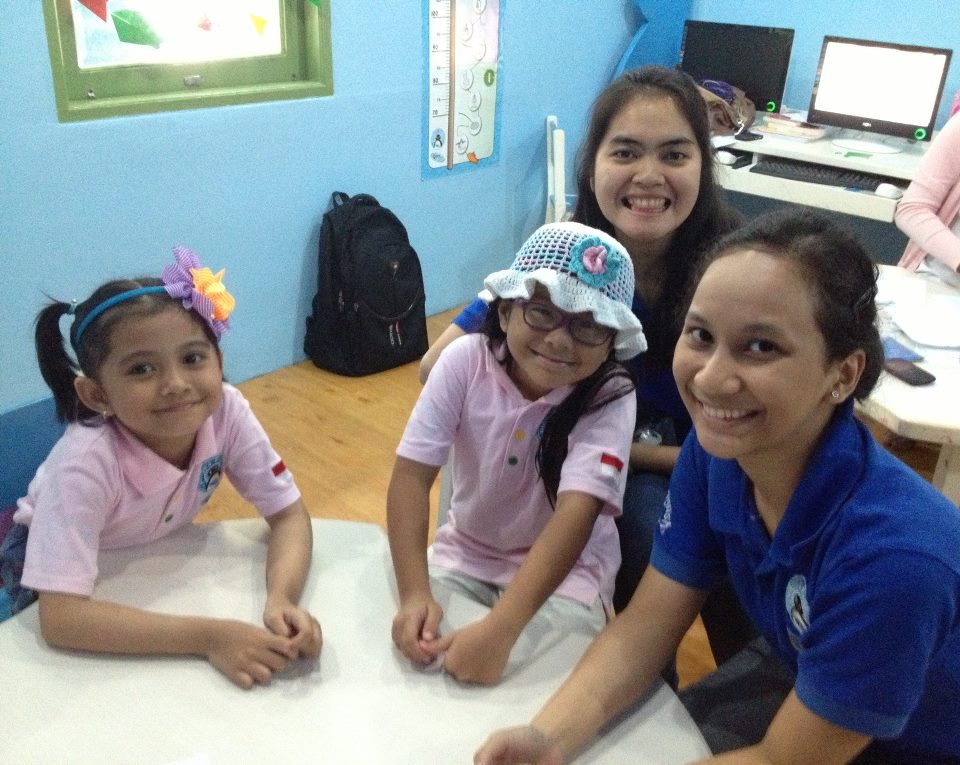 Level 3 students, Vicka and Nadhira enjoy their time in blue room class. They are very good in writing English.